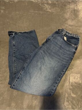 Universal Thread Women's Dark Blue Baggy Jeans